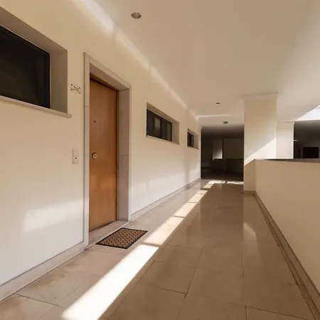 Monumental Miramar Apartment