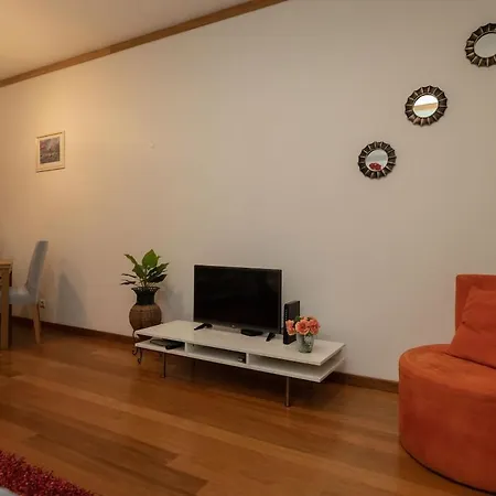 Monumental Miramar Apartment