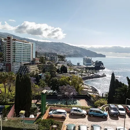 Monumental Miramar アパート *